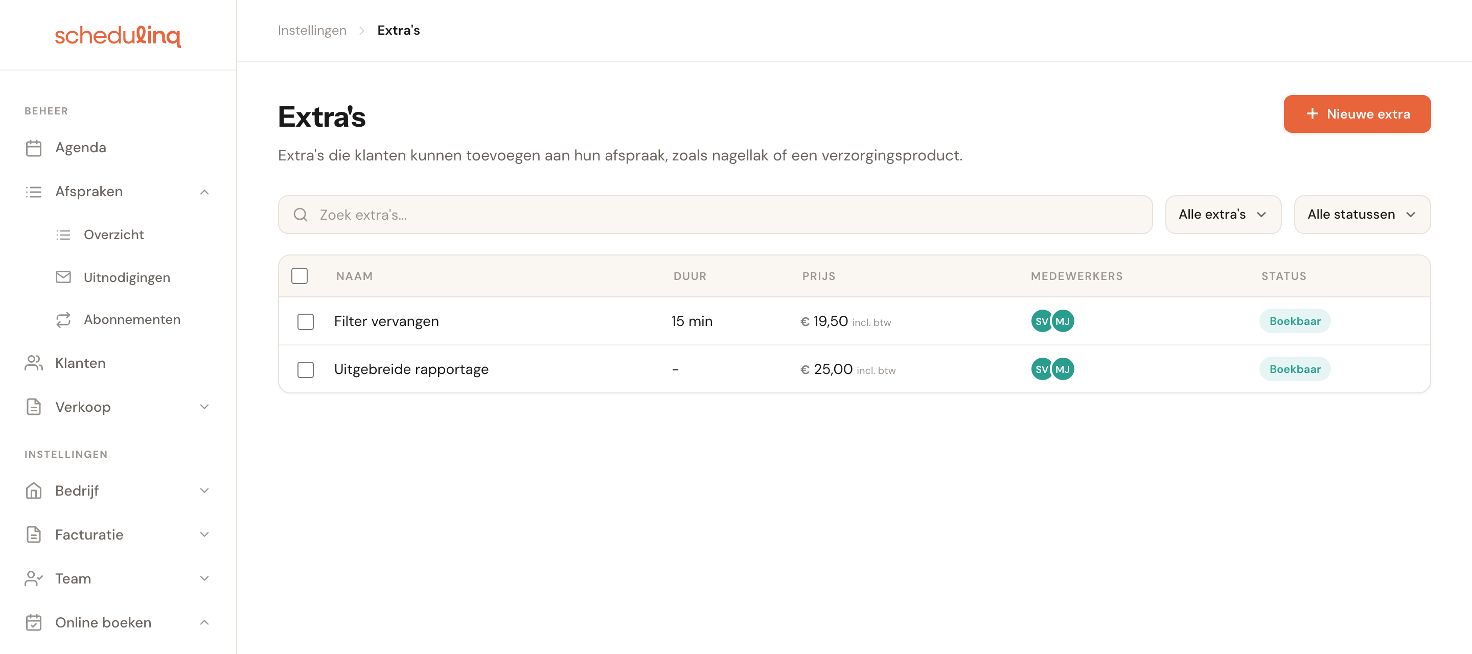 Het overzicht Extra's met twee extra's, hun duur, prijs, medewerkers en status.