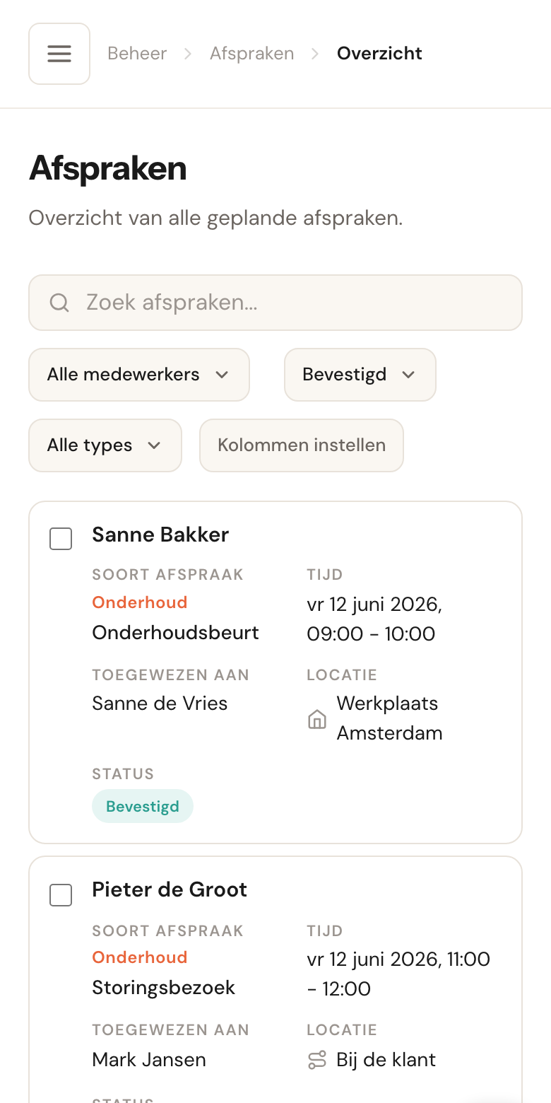 Het overzicht op een telefoon, waarbij elke afspraak als kaartje wordt getoond.