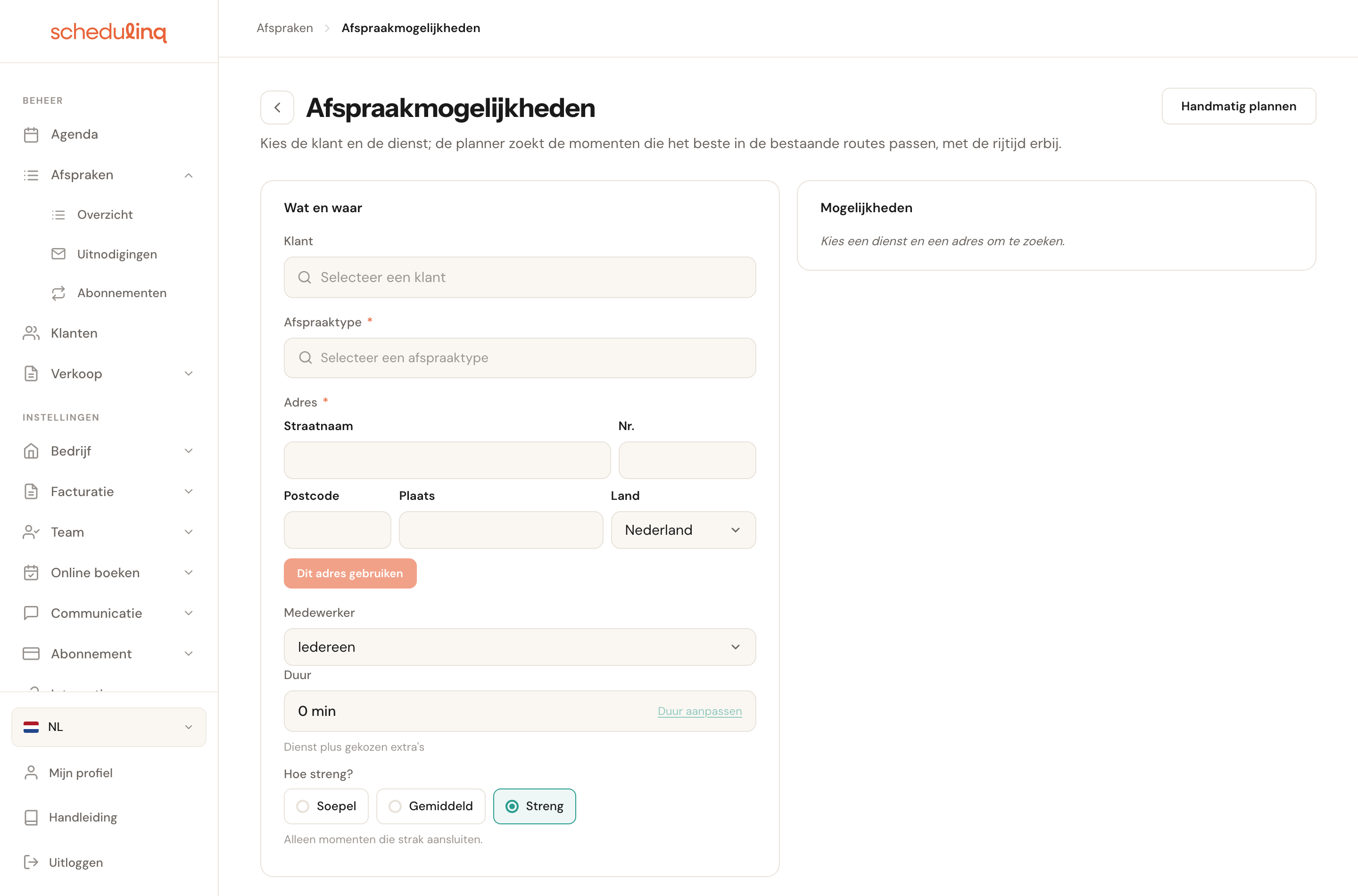 De pagina Afspraakmogelijkheden zoals hij opent: links de lege kaart Wat en waar, rechts de kaart Mogelijkheden met de tekst Kies een dienst en een adres om te zoeken, en rechtsboven de knop Handmatig plannen.