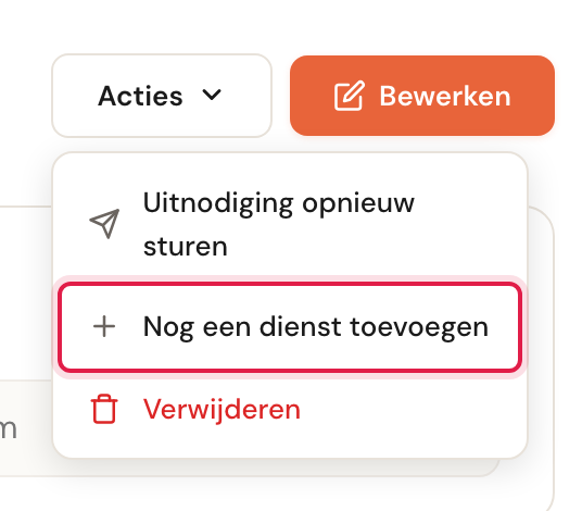 Het menu Acties van een uitnodiging met Uitnodiging opnieuw sturen, Nog een dienst toevoegen (gemarkeerd) en Verwijderen.