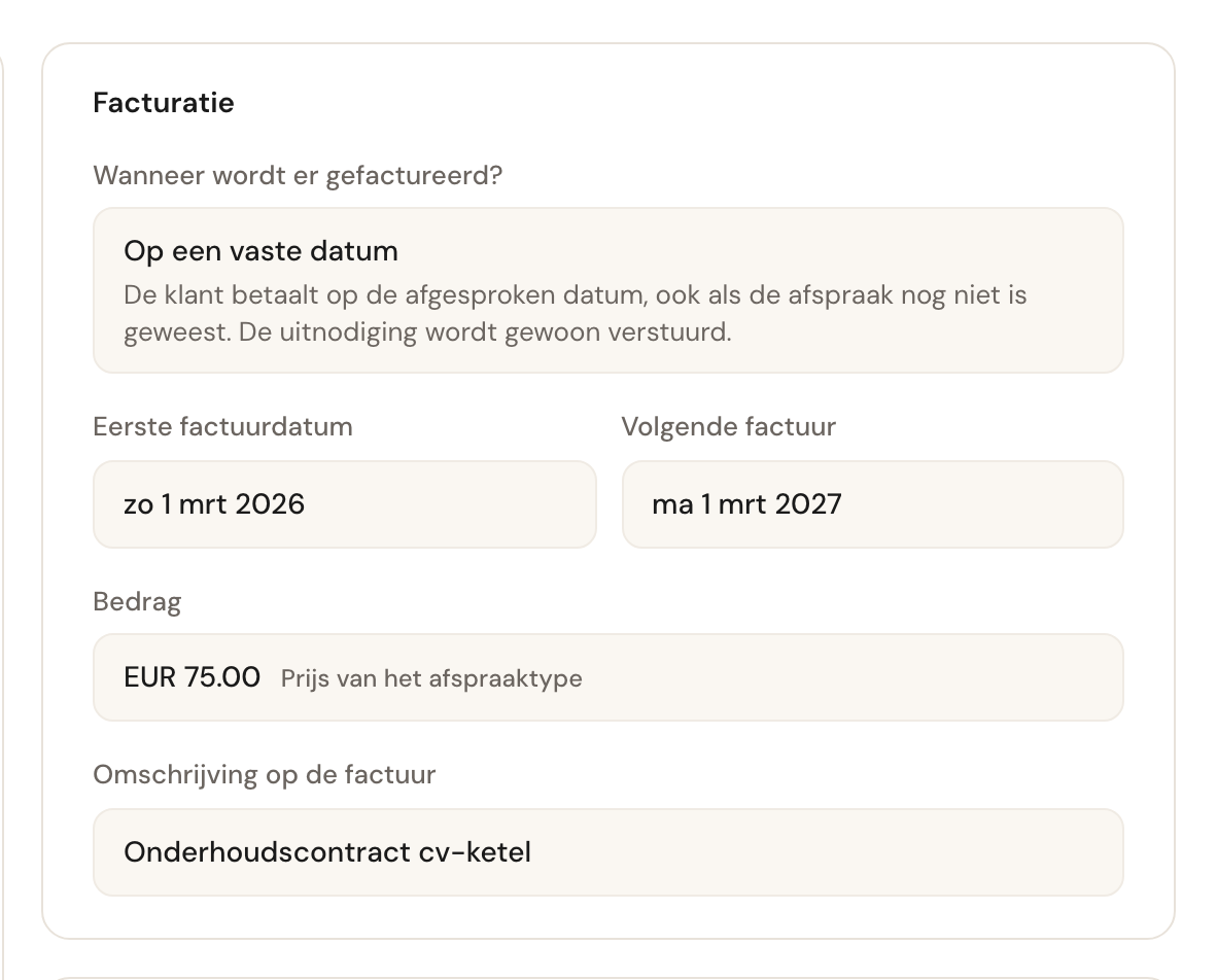 Het blok Facturatie met Op een vaste datum geselecteerd, een eerste en volgende factuurdatum, bedrag en omschrijving.