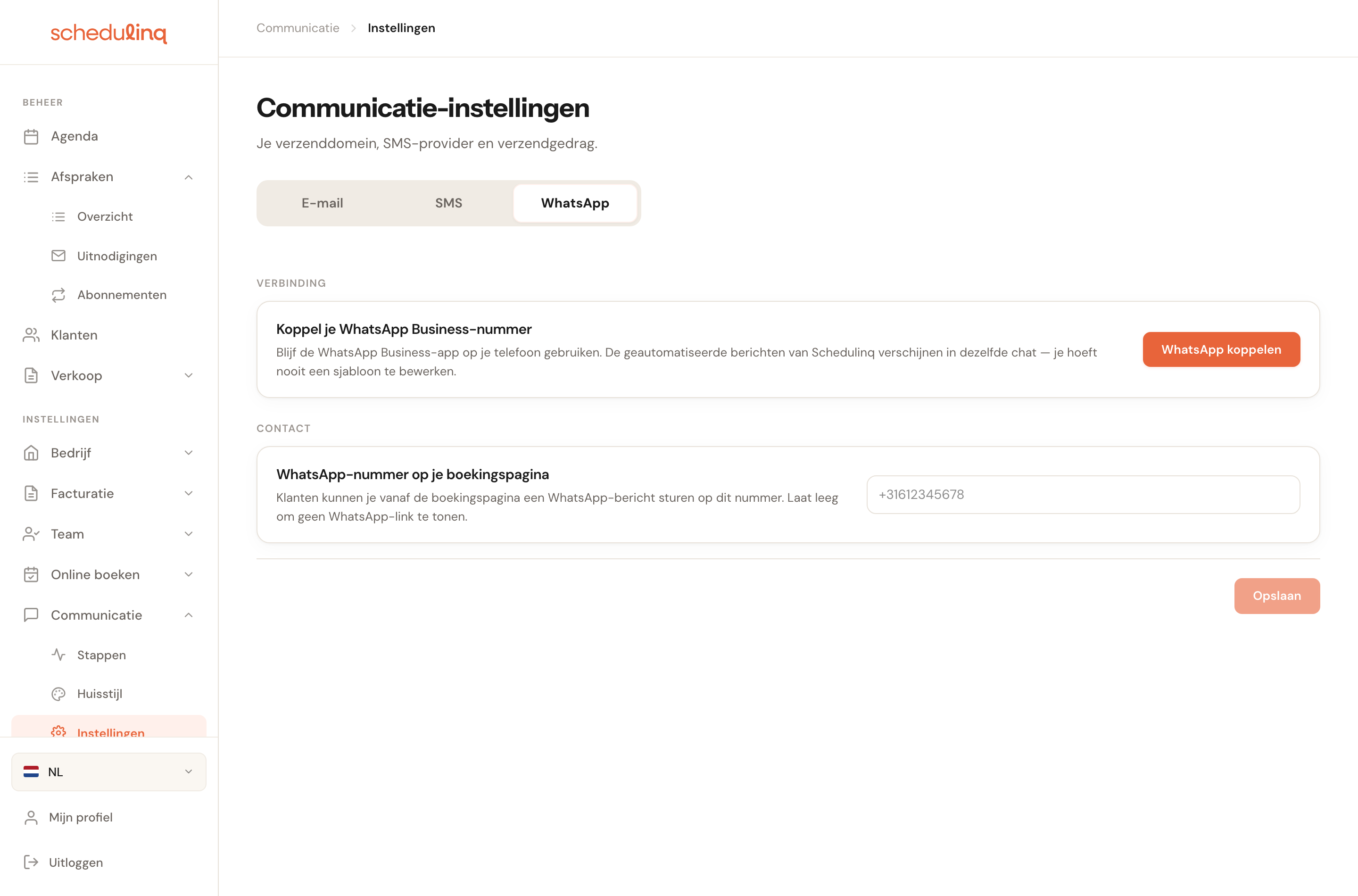 Het scherm Communicatie-instellingen met het tabblad WhatsApp geopend.