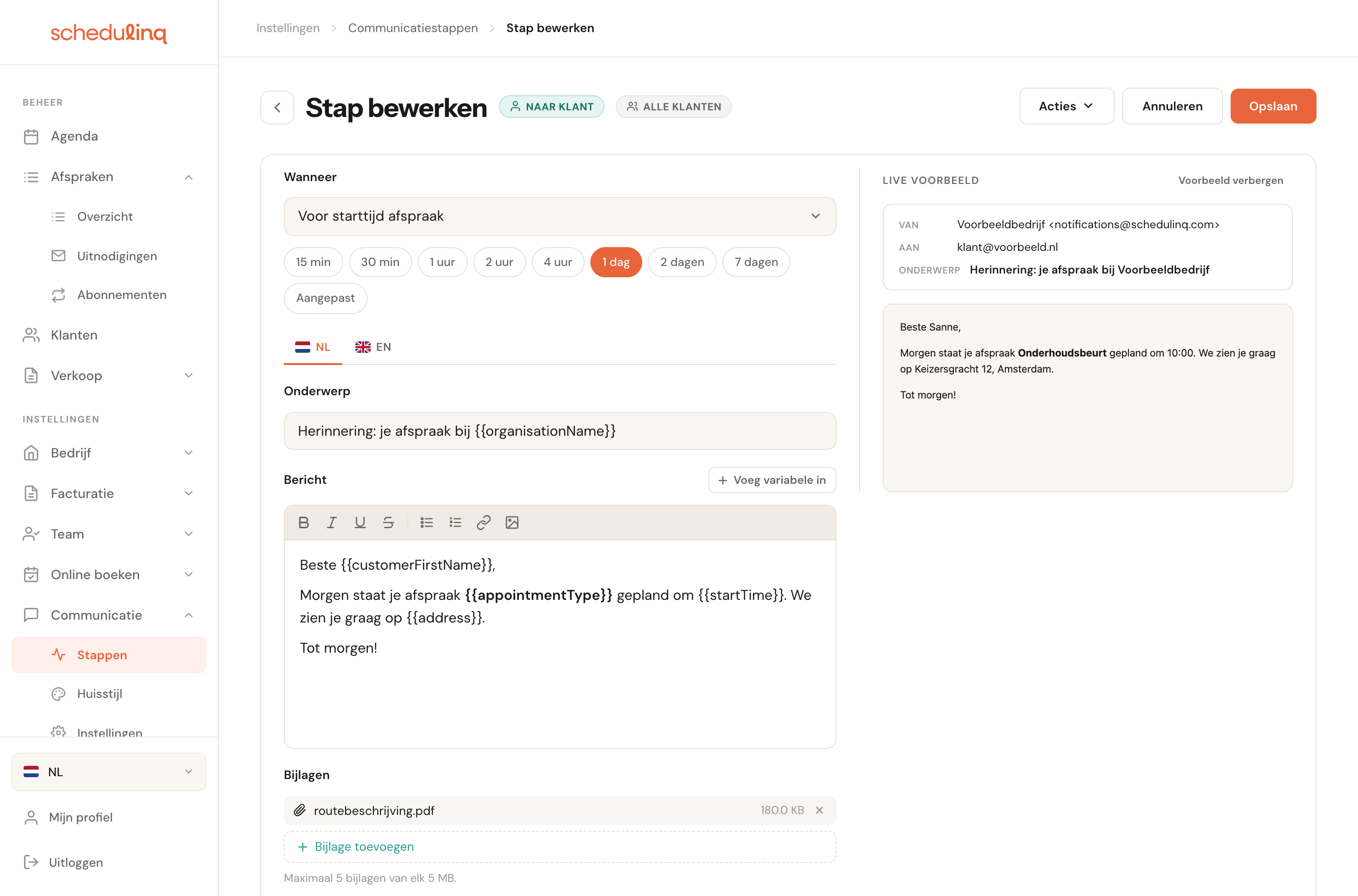 De stapeditor met links het formulier en rechts het live voorbeeld.