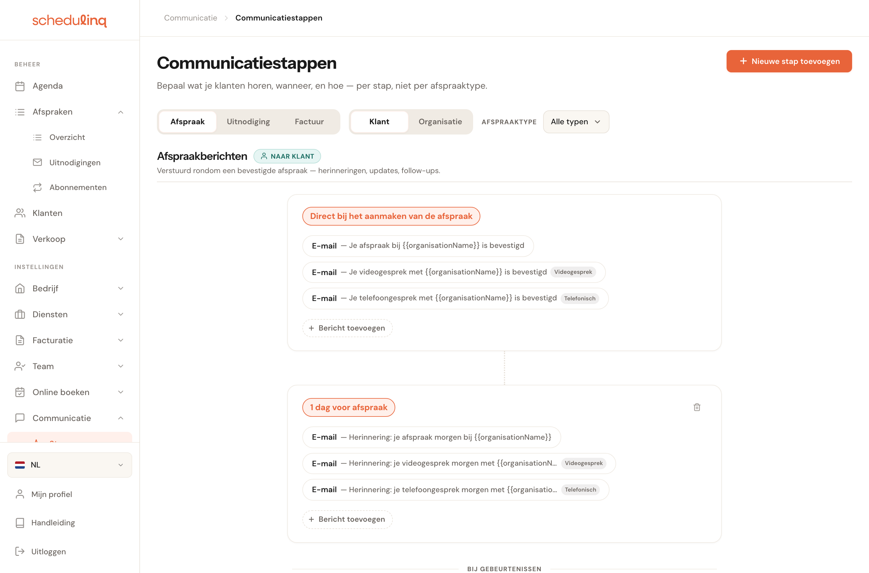 De communicatiestappen van de afspraken, naar de klant: bij het aanmaken van de afspraak en een dag ervoor staat naast de gewone e-mail een e-mail met het grijze label Videogesprek en een met het label Telefonisch.