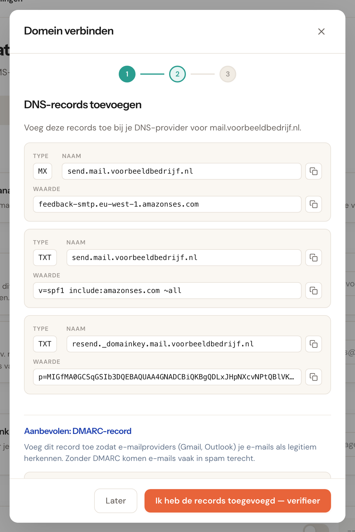Stap 2 van de wizard met de MX- en TXT-records en kopieerknoppen.