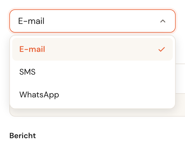 De kanaalkeuze bij een nieuwe stap, met E-mail, SMS en WhatsApp.