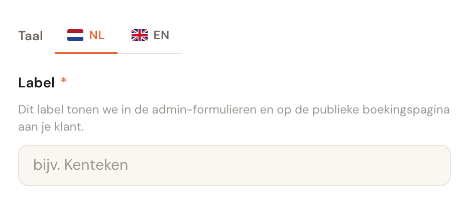 De taalbalk boven het labelveld, met tabbladen NL en EN.