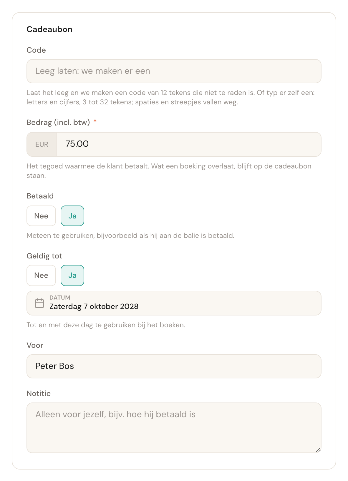 De kaart Cadeaubon bij het uitgeven: een lege code met de uitleg dat Schedulinq er een maakt, het bedrag 75.00, Betaald op Ja, Geldig tot op Ja met zaterdag 7 oktober 2028, Voor Peter Bos en een lege notitie.
