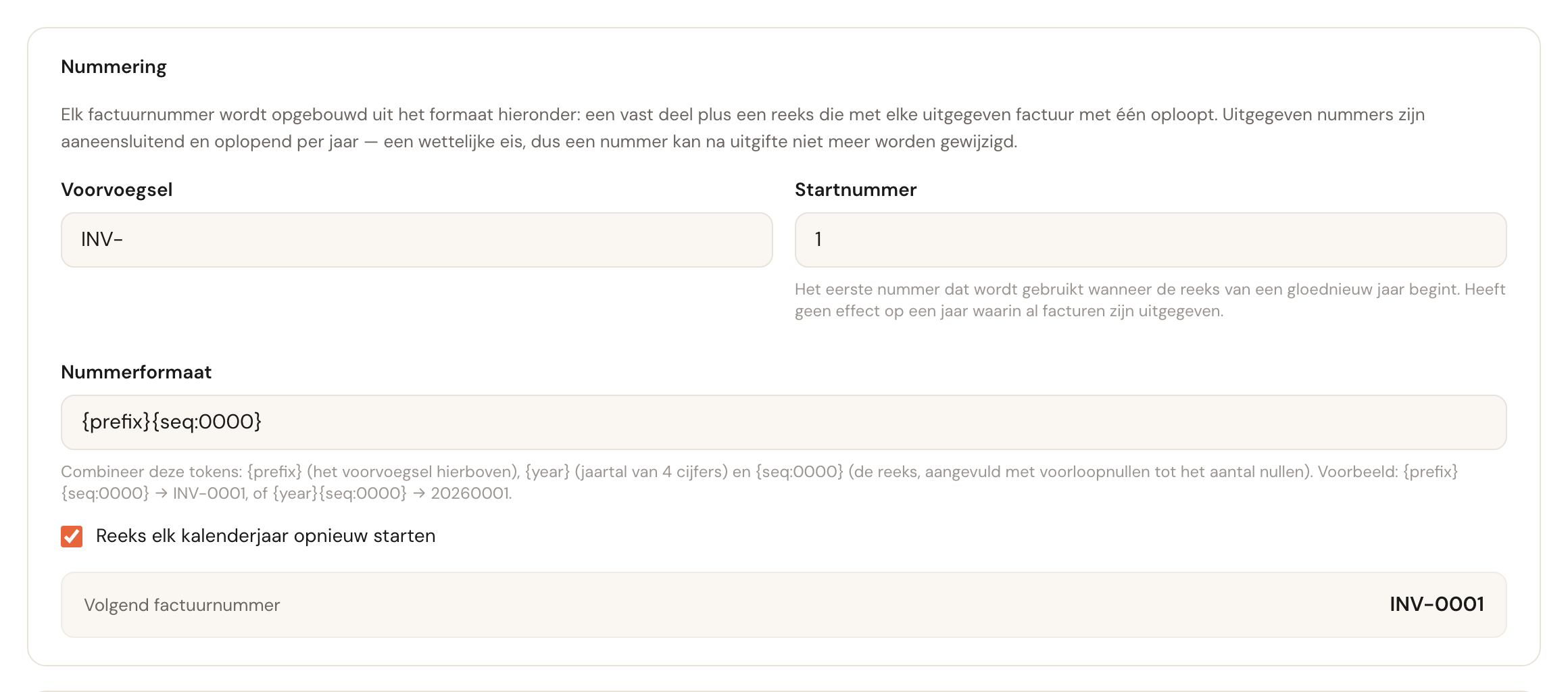 Het blok Nummering met voorvoegsel, startnummer, nummerformaat en de vinkoptie voor jaarlijks opnieuw starten.