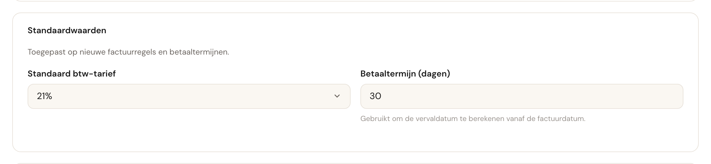 Het blok Standaardwaarden met het standaard btw-tarief en de betaaltermijn.