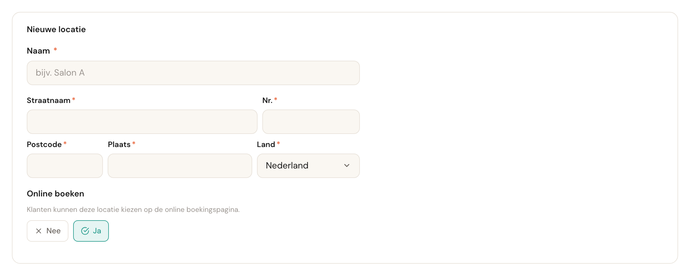 Het lege formulier Nieuwe locatie met velden voor naam, adres en online boeken.