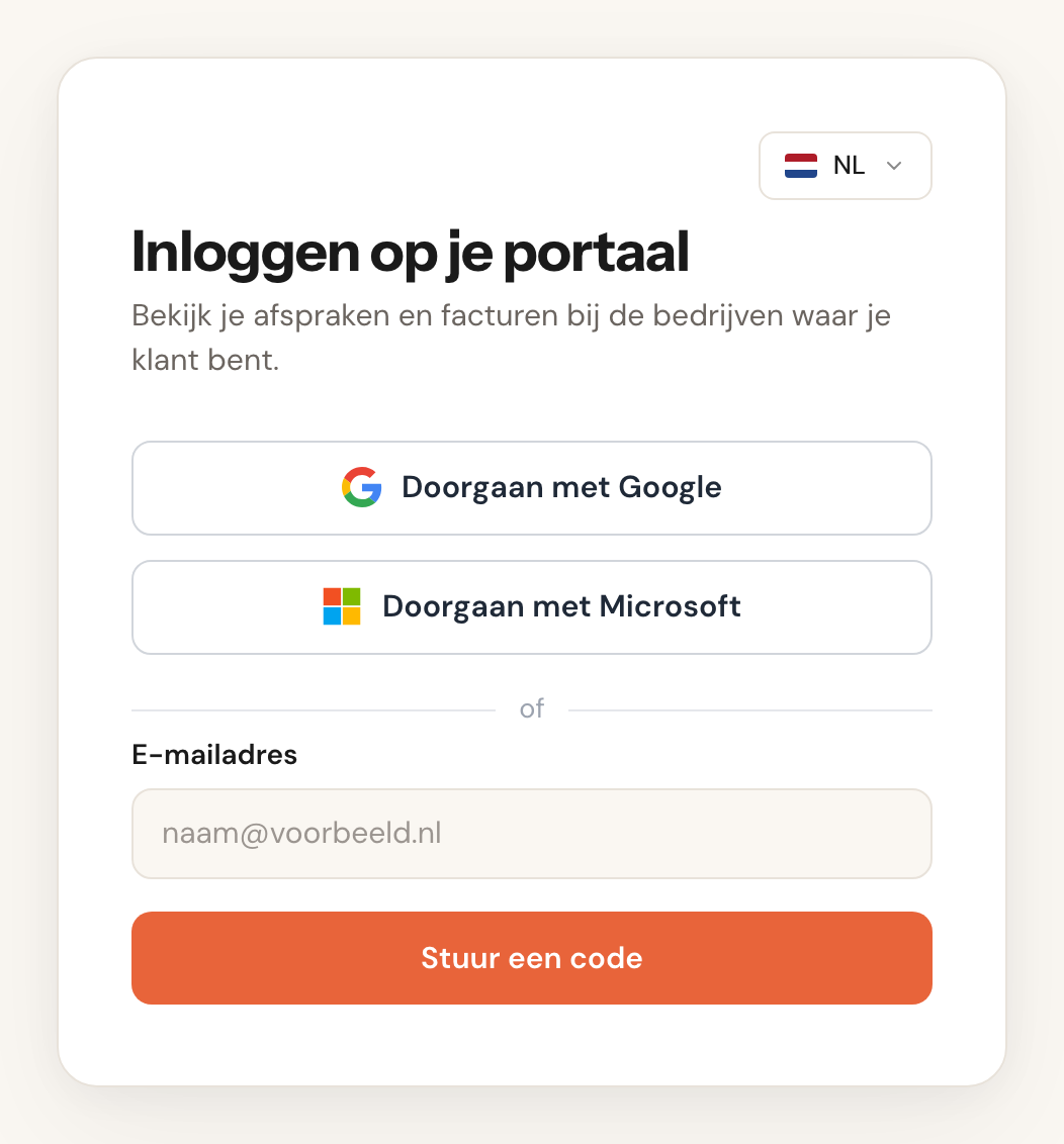 De inlogpagina van het portaal: Inloggen op je portaal, de knoppen Doorgaan met Google en Doorgaan met Microsoft, een veld E-mailadres en de knop Stuur een code.