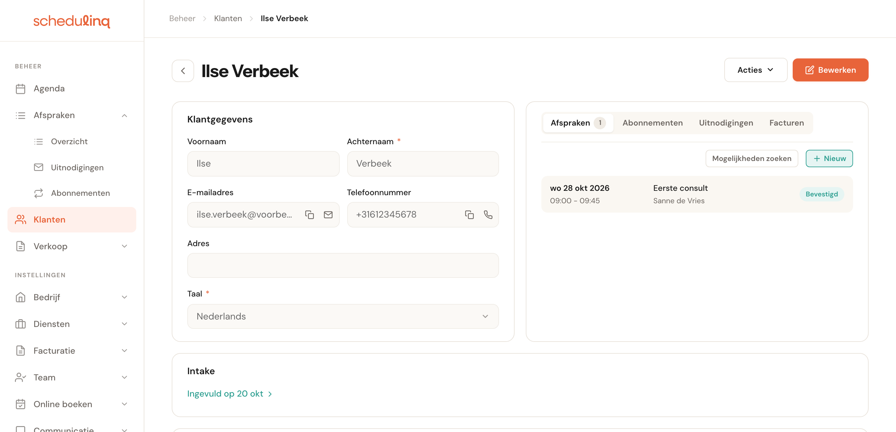 De klantkaart van Ilse Verbeek met haar eerste consult op 28 oktober, en daaronder de kaart Intake met de regel Ingevuld op 20 okt.